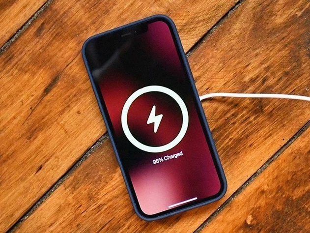渝北苹果手机维修分享iPhone 12可以随便充电吗 